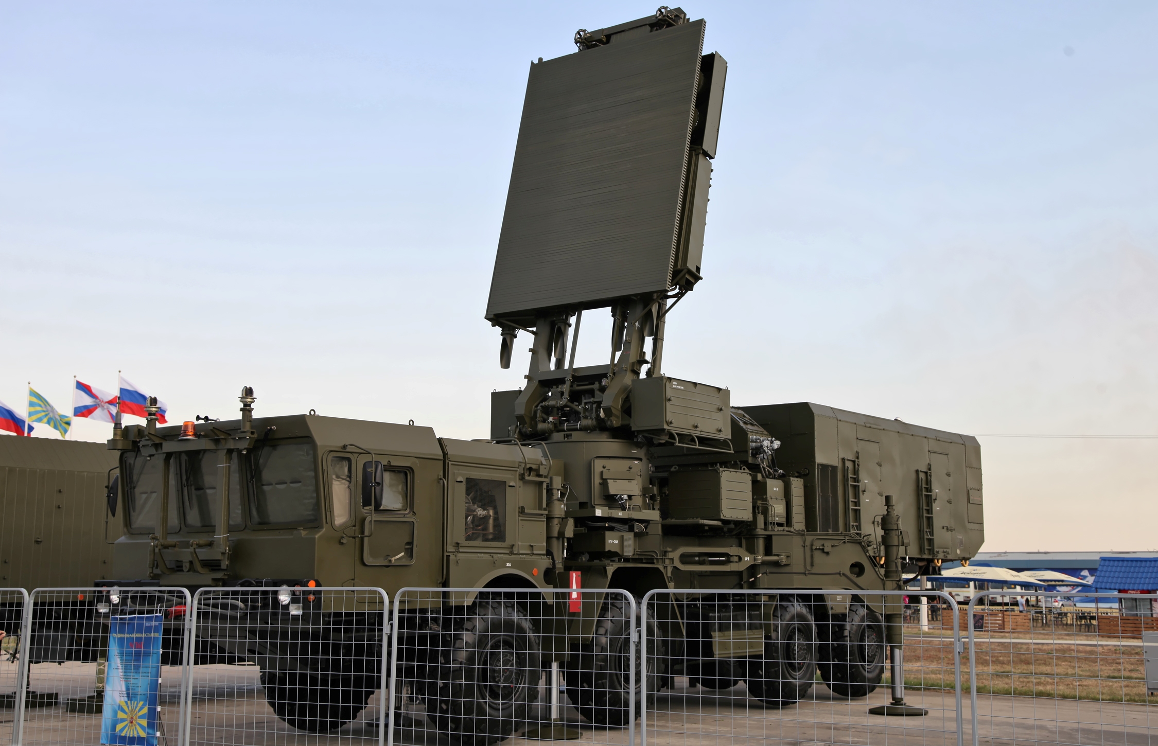 96L6E all-altitude acquisition radar for S-300 and S-400 air defense systems